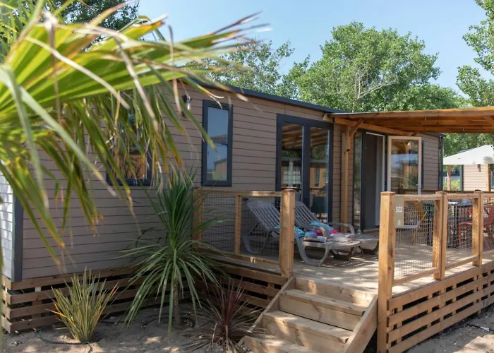 Parque de Campismo Playa Del Sol 6p 3bdrms 2bthrms *