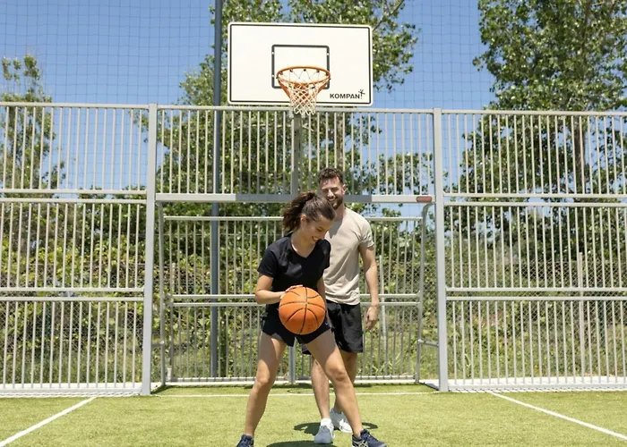 Parque de Campismo Playa Del Sol 6p 3bdrms 2bthrms